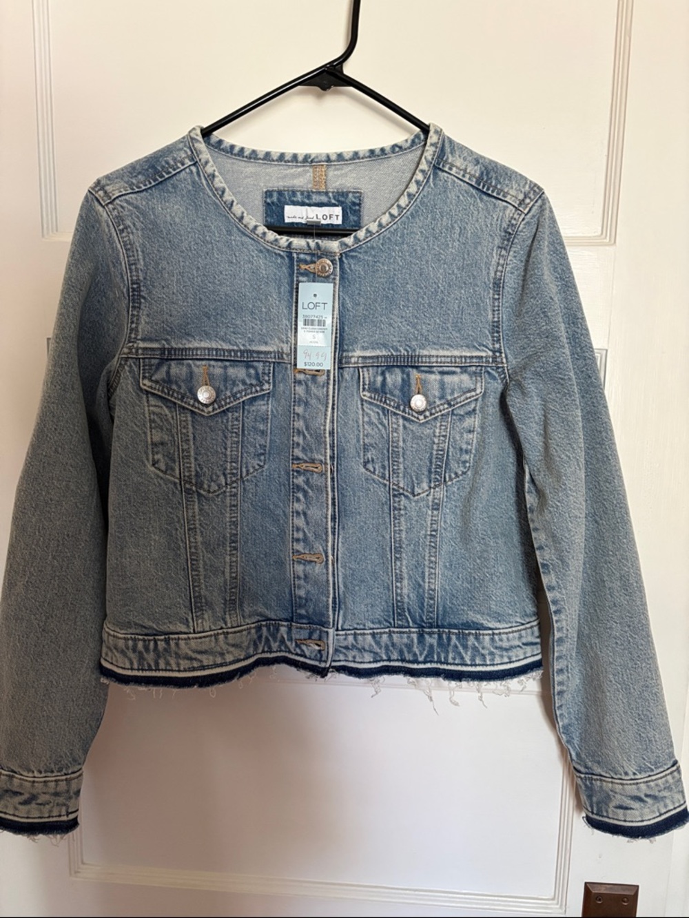 New LOFT Light Wash Denim Jean Jacket - Pale Blue. Size S Petite. Cotton 99%.